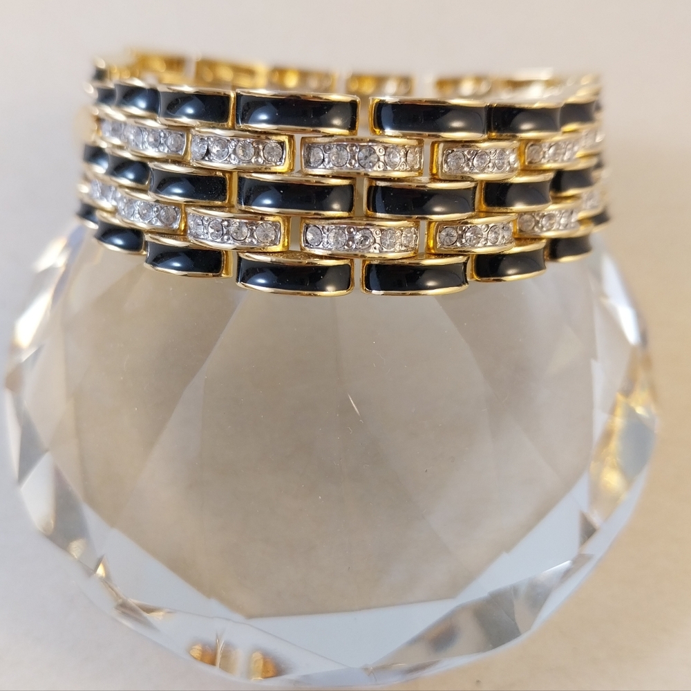 Gold and Black Bracelet - Picture 2 of 16